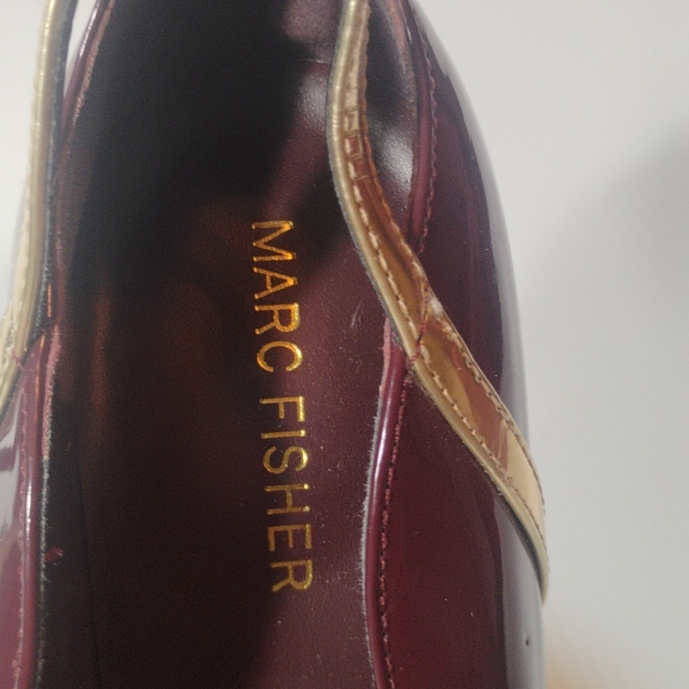 Marc Fisher Garlene Burgundy/Gold patent leather pointed toe pumps Size 8.5 - Picture 3 of 10